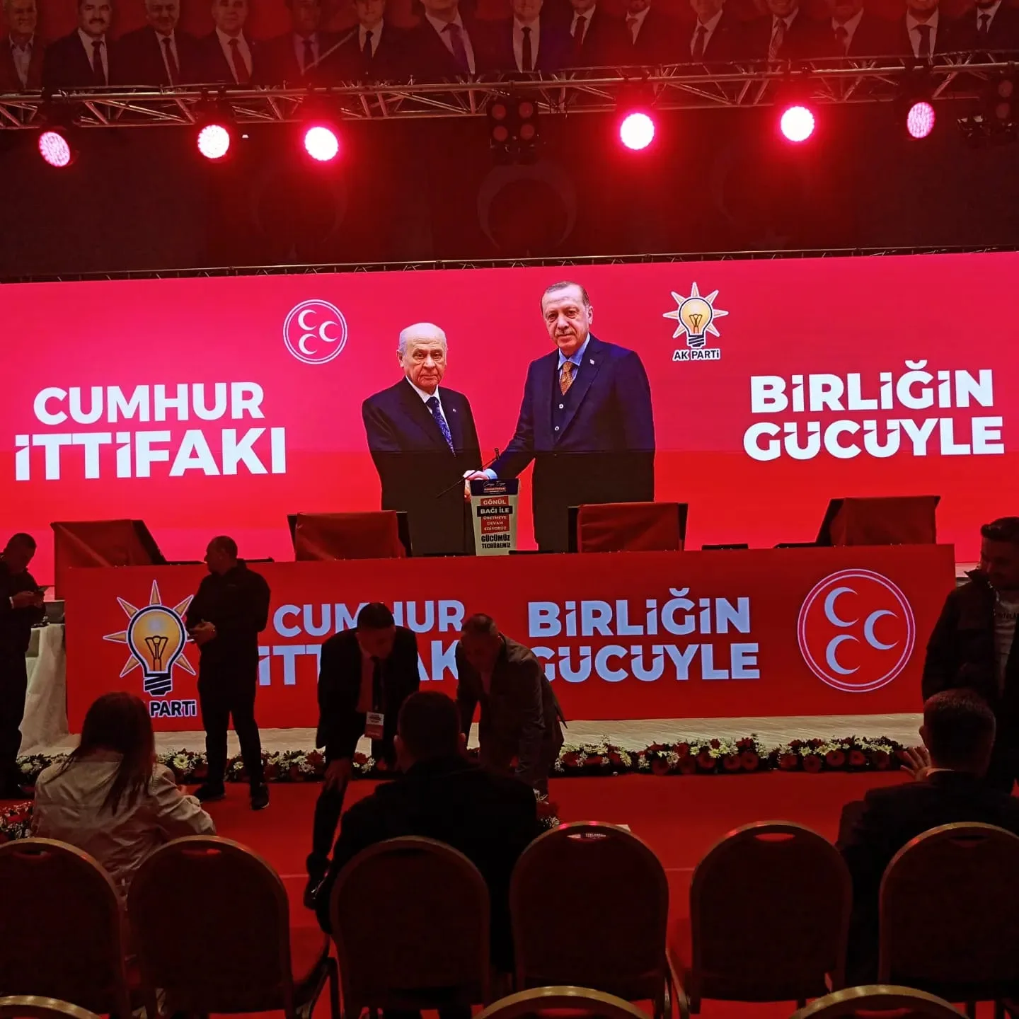 Kurumsal lansman ve toplantı LED ekran kurulumu